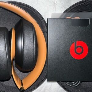 Beats Studio 3 Wireless noise cancelling headphones